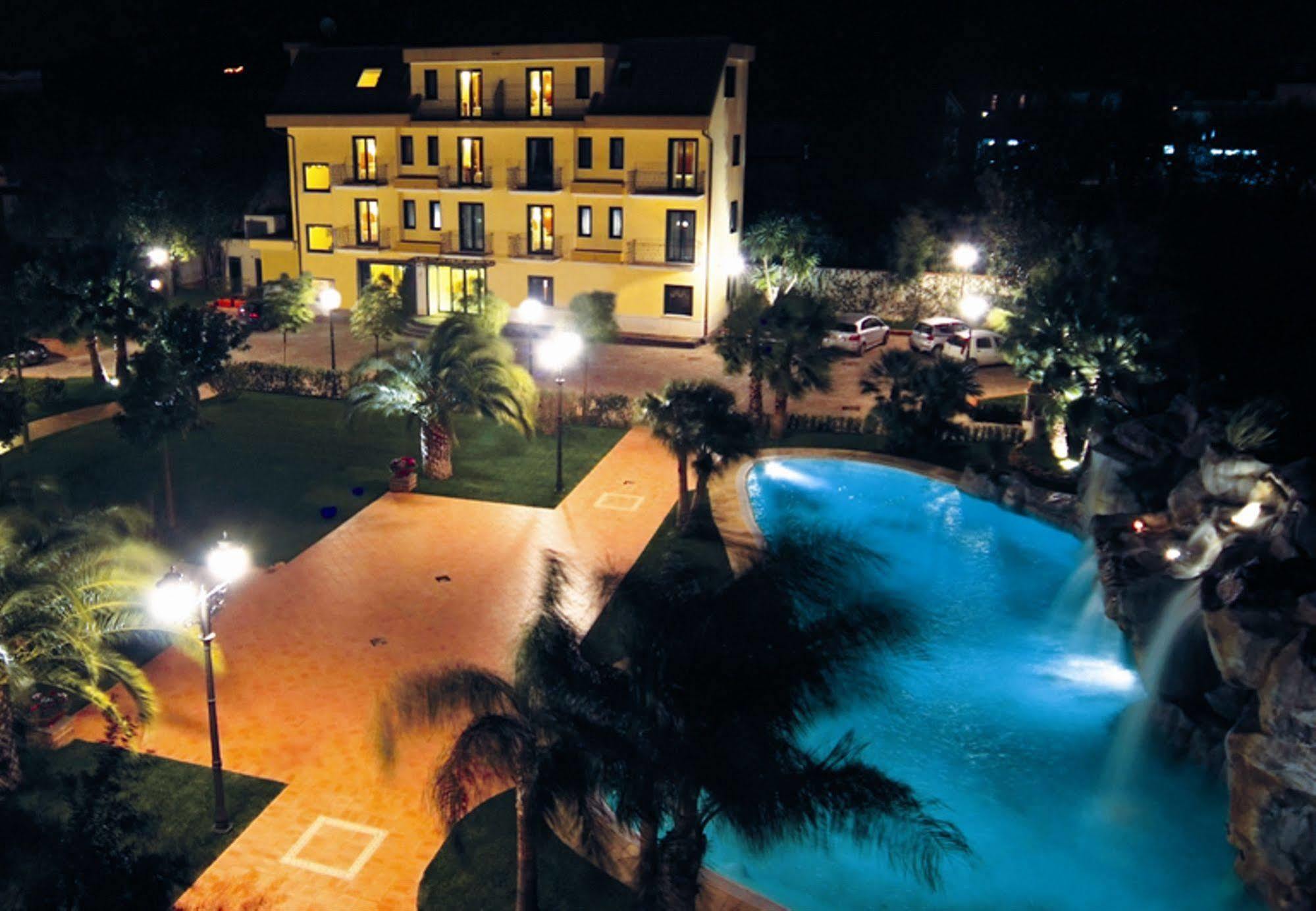 Albani 4*